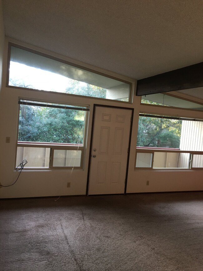 Covered Deck - 17711 Linden Ave N