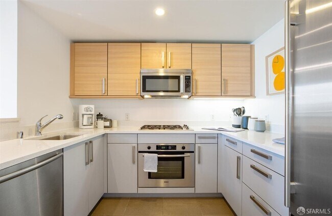 Foto del edificio - 555 4th St