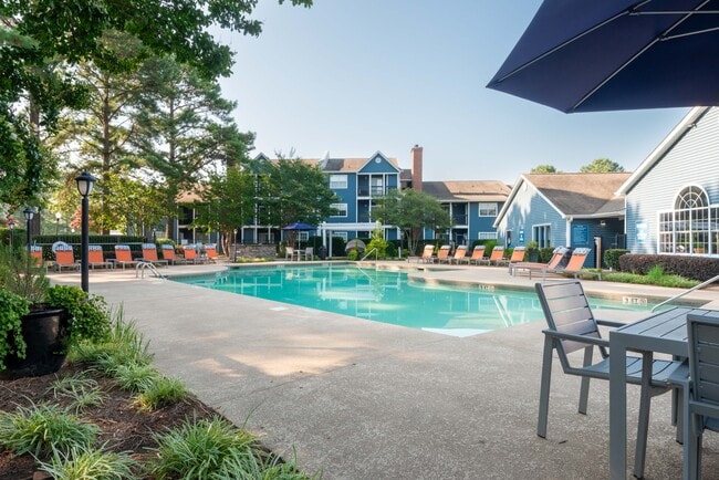Building Photo - Avenues at Steele Creek
