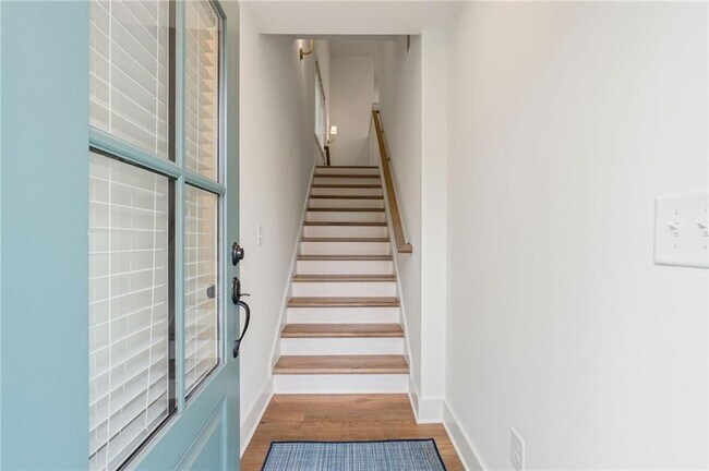 Foto del edificio - 102 Pinecone Pkwy