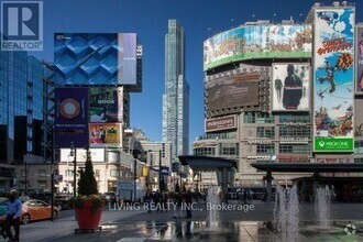 Building Photo - 386-5386 Yonge St