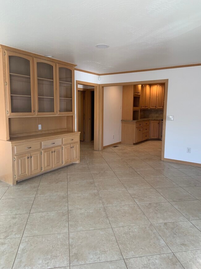 Foto del edificio - 4754 Hemlock Cir