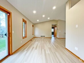 Building Photo - 349 Rosedale Rd NE