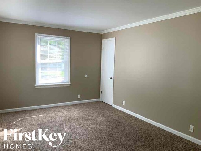 Building Photo - 10201 Surf Dr