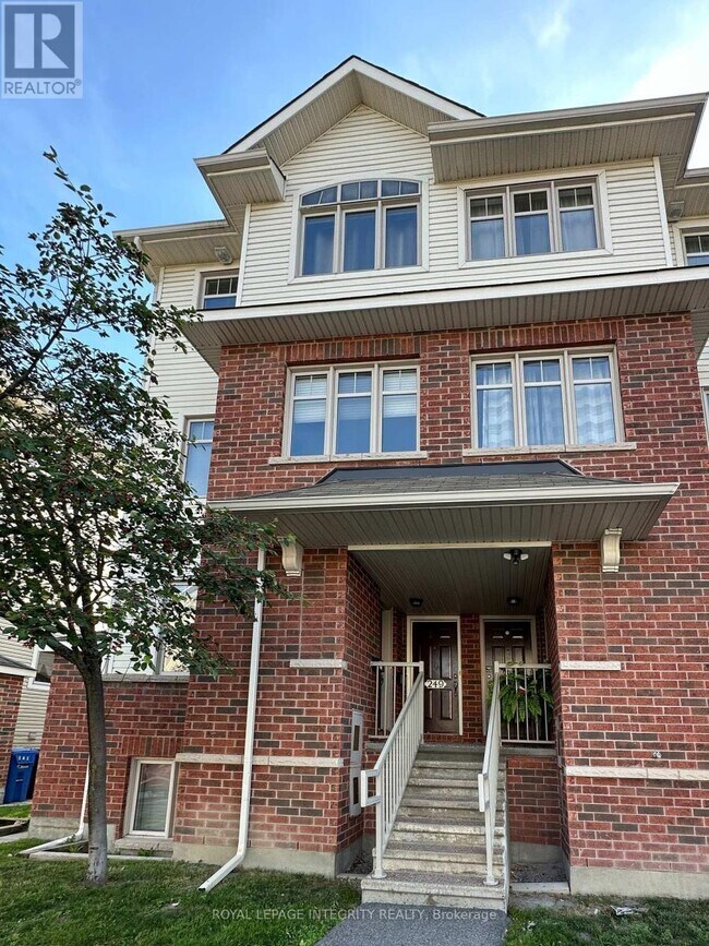 Building Photo - 251 Keltie Private