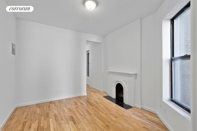Building Photo - 156 Columbus Ave