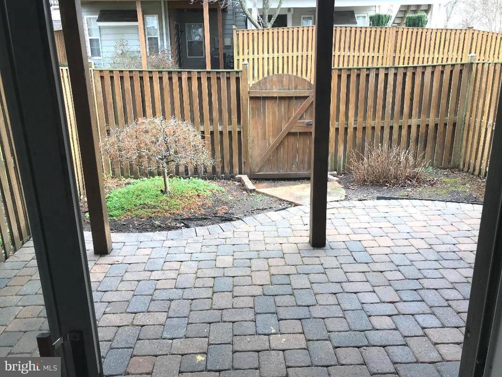 Foto principal - 42954 Beachall St