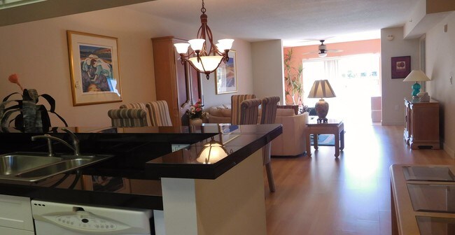 Building Photo - 5842  Crystal Shores Drive 102