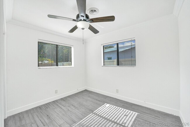 Foto del edificio - 4360 NE 13th Ave