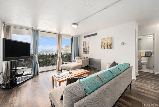 Photo - 1020 15th St Apartment