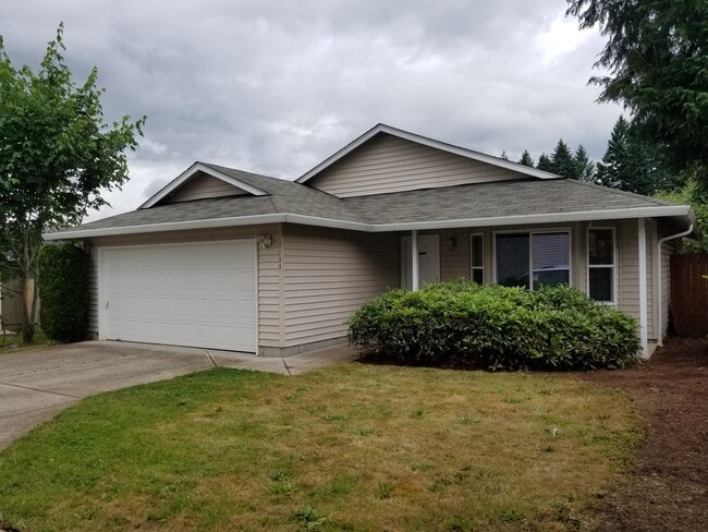 Building Photo - 3 Bedroom On Cul-de-sac!  Fenced Yard, Con...