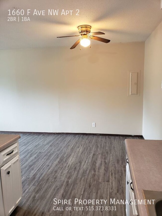 Building Photo - NW large 2 bedroom with hard surface flooring