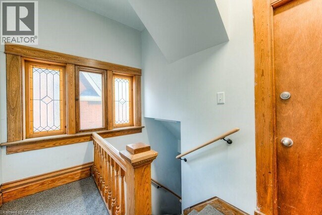 Building Photo - 305 Frederick St