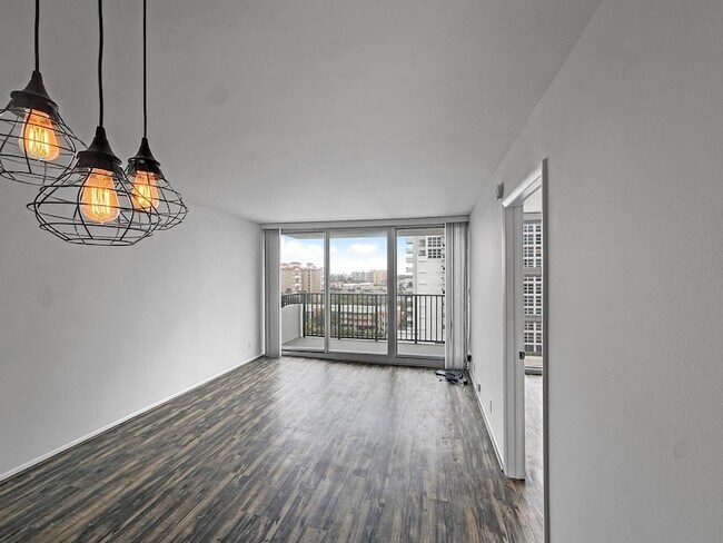 Foto del edificio - 525 N Ocean Blvd
