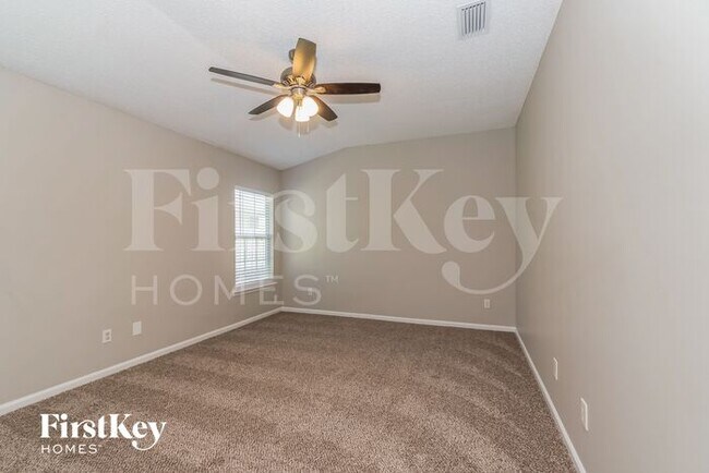 Building Photo - 7444 Lake Plantation Ln