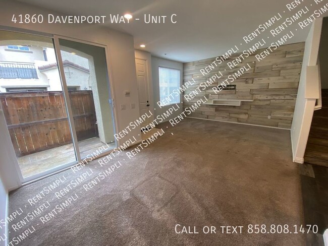 Foto del edificio - 41860 Davenport Way
