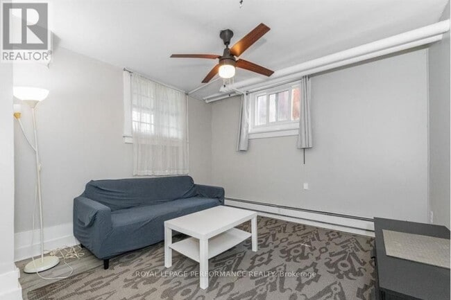 Photo du bâtiment - 721 Cooper St