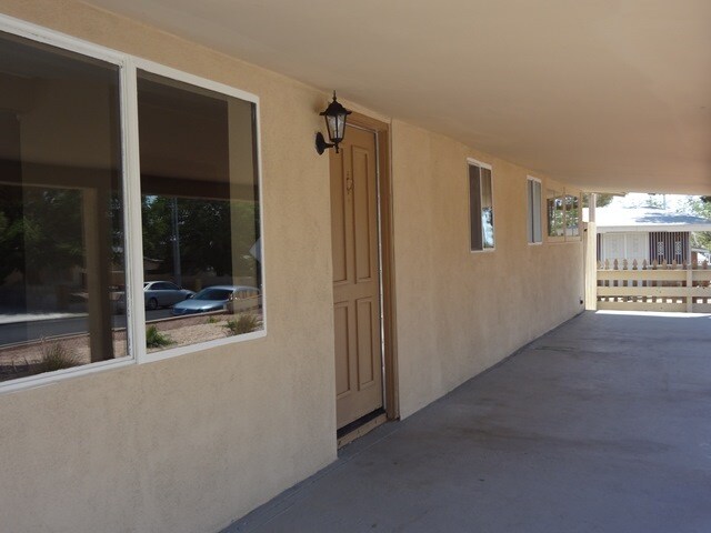 Building Photo - 5416 Evergreen Ave