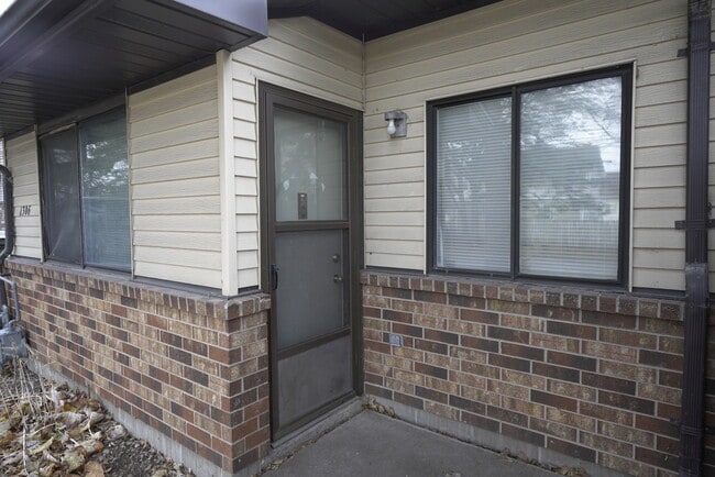 Building Photo - 1308 E 29th St