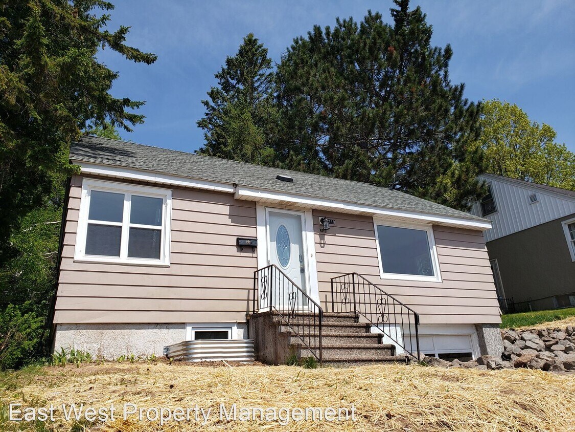 Primary Photo - 3 br, 1 bath House - 4119 Woodland Ave