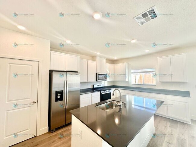 Foto del edificio - 1/2 Month Free! Brand New Home! 5 Bedroom ...