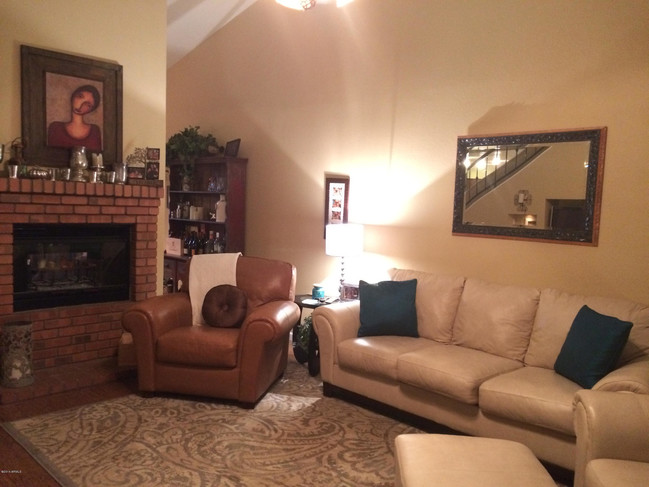 Building Photo - 11271 E Poinsettia Dr