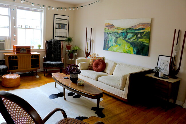 Foto del edificio - 2853 Thornhill Rd