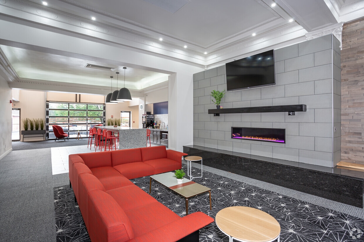 The Delmonte Apartments Saint Louis, MO