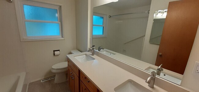 Foto del edificio - 15632 SE 11th St