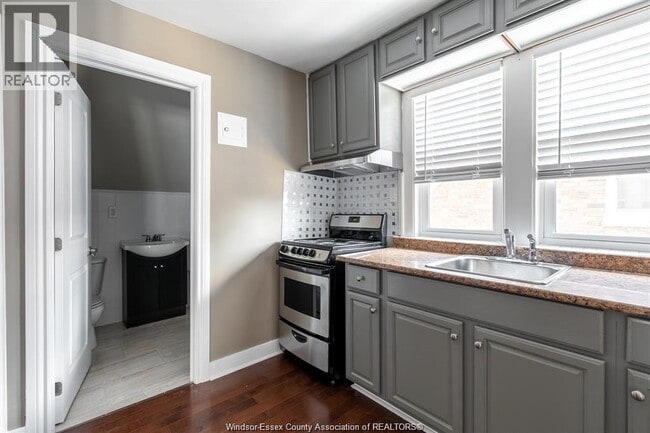 Photo du bâtiment - 1362 Parent Ave