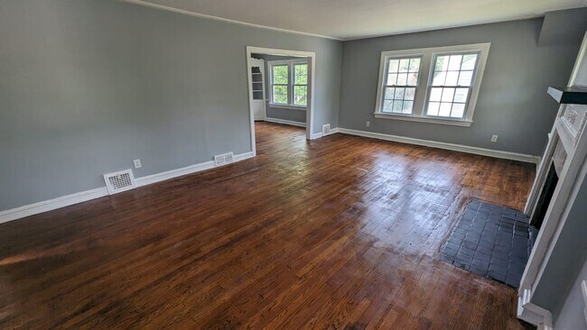 Foto del edificio - 3650 Daleford rd, Shaker heights, OH 44120