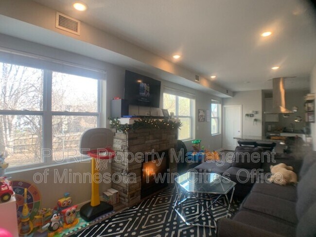 Foto del edificio - 2912 30th Ave S