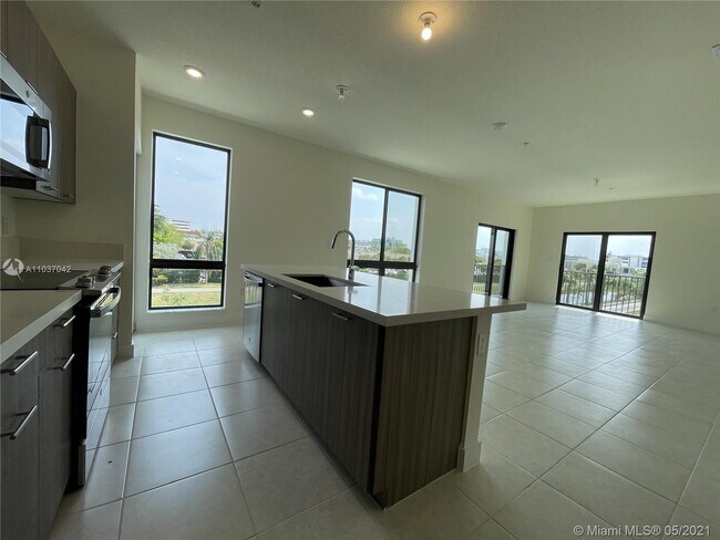 Foto del edificio - 8200 NW 41st St