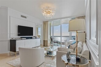 Building Photo - 17875 Collins Ave