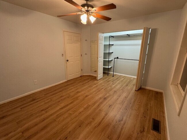 Building Photo - 6-Bedroom Home with BBQ Haven, She-Shed, a...