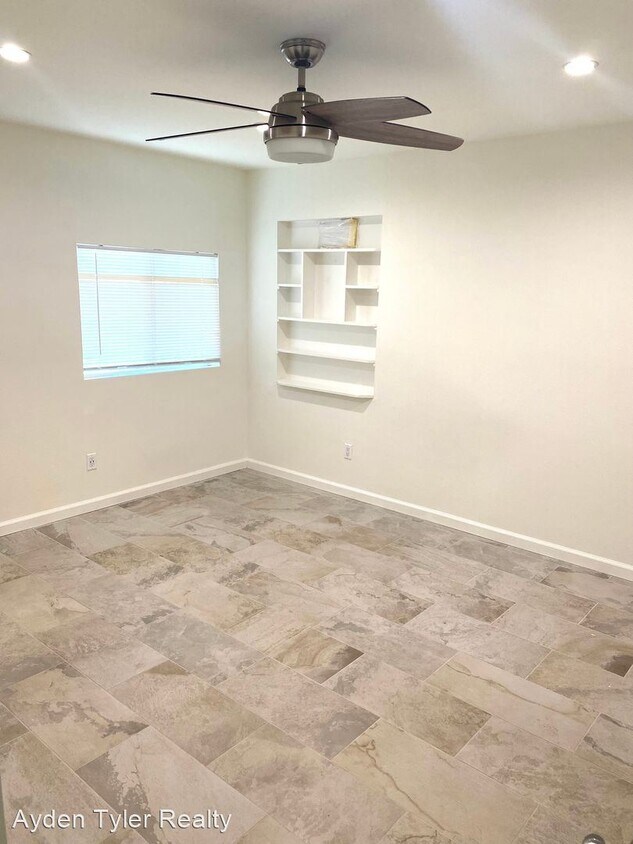 Foto principal - 4 br, 3 bath House - 1803 E Ave Q9