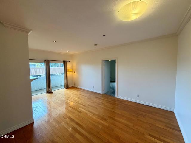 Foto del edificio - 156 S Oak Knoll Ave
