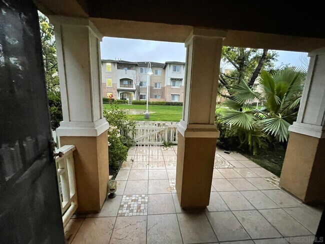 Foto del edificio - 1565 S Escondido Blvd