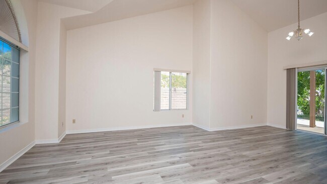Foto del edificio - Newly Updated Escondido Home