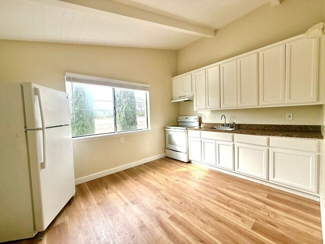 Building Photo - 177 Gramercy Pl