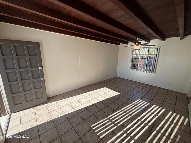 Foto del edificio - 3009 E La Madera Dr