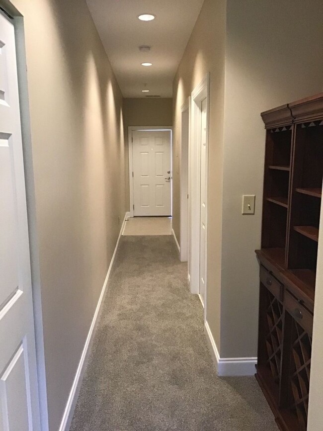 Foto del edificio - Spacious 2 Bedroom Condo in World Tour