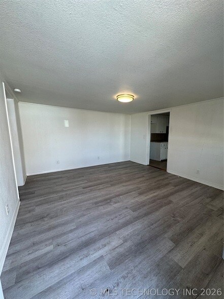 Foto del edificio - 102 S Hickory St