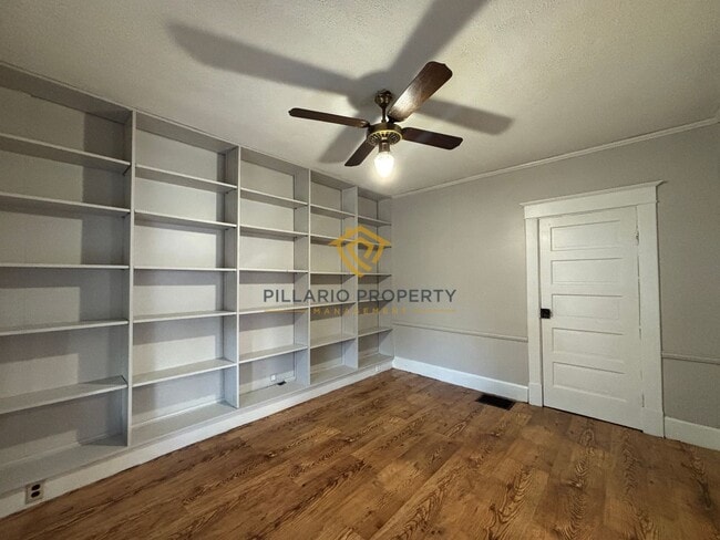 Building Photo - Blocks from Rhodius Park, Crisp and Fresh ...