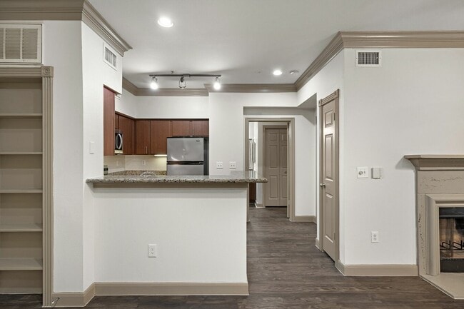 Foto del edificio - Move In Easy — $0 Deposit!