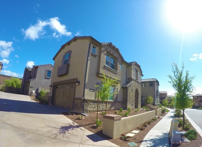 Building Photo - 1240 Brookwood Ct