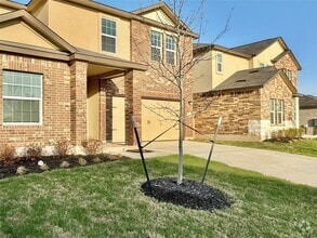 Building Photo - 1316 Acorn Oak Dr