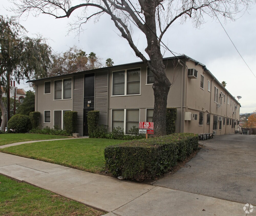 Building Photo - 142 Monterey Rd