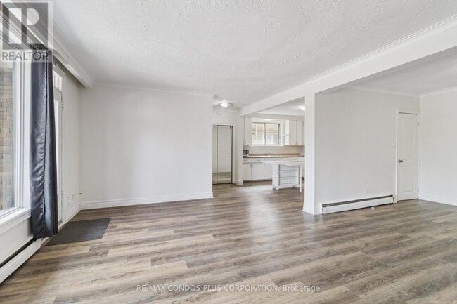 Building Photo - 449 Wilson Av