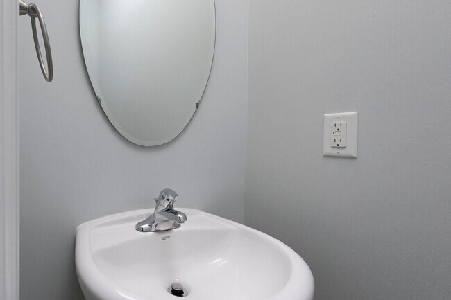 Foto del edificio - Wonderful 2 Bedroom Townhome in West Cary!